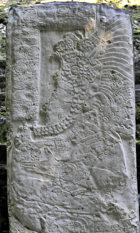 lamanai-stela